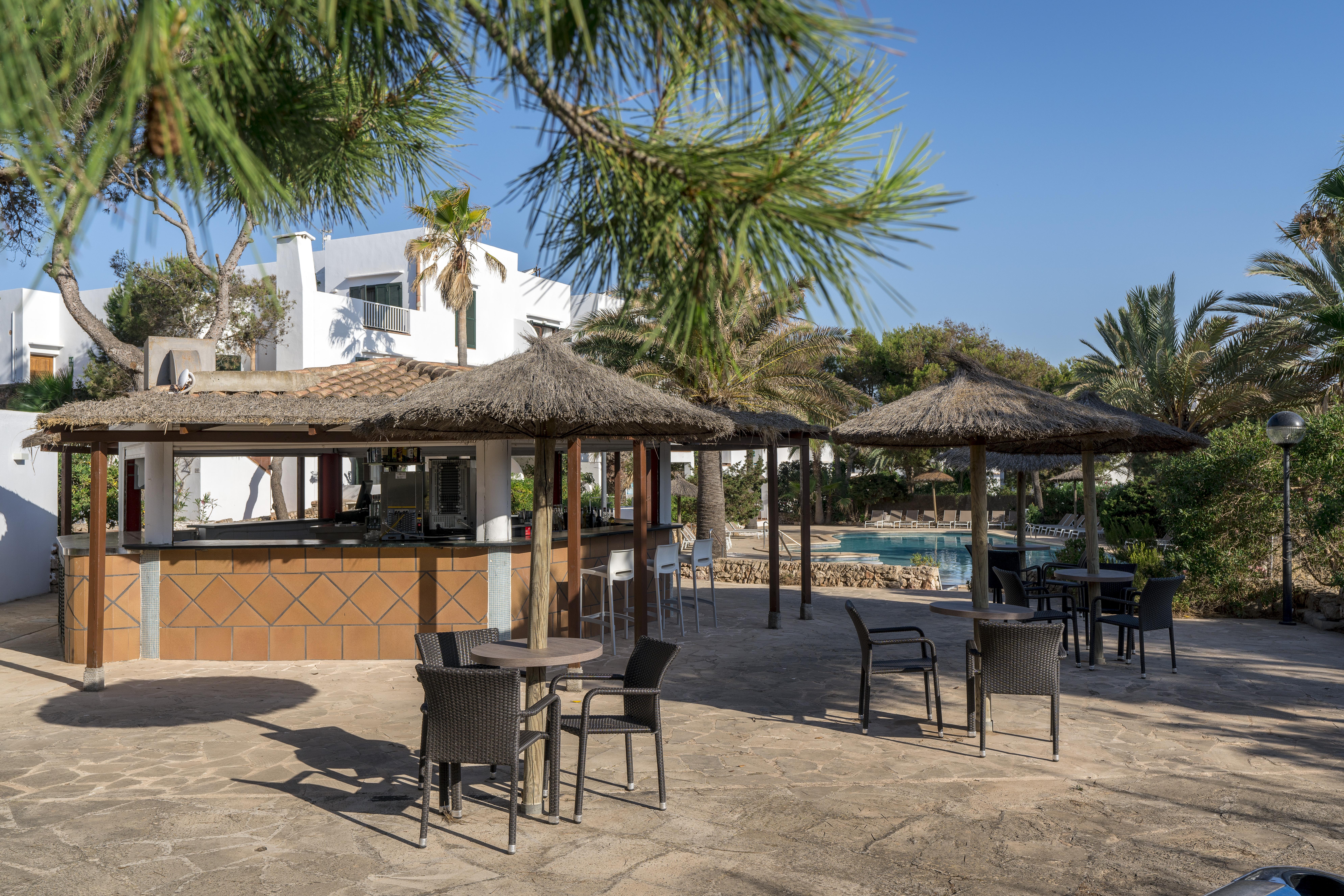 Alua Suites Las Rocas Cala D´Or エクステリア 写真