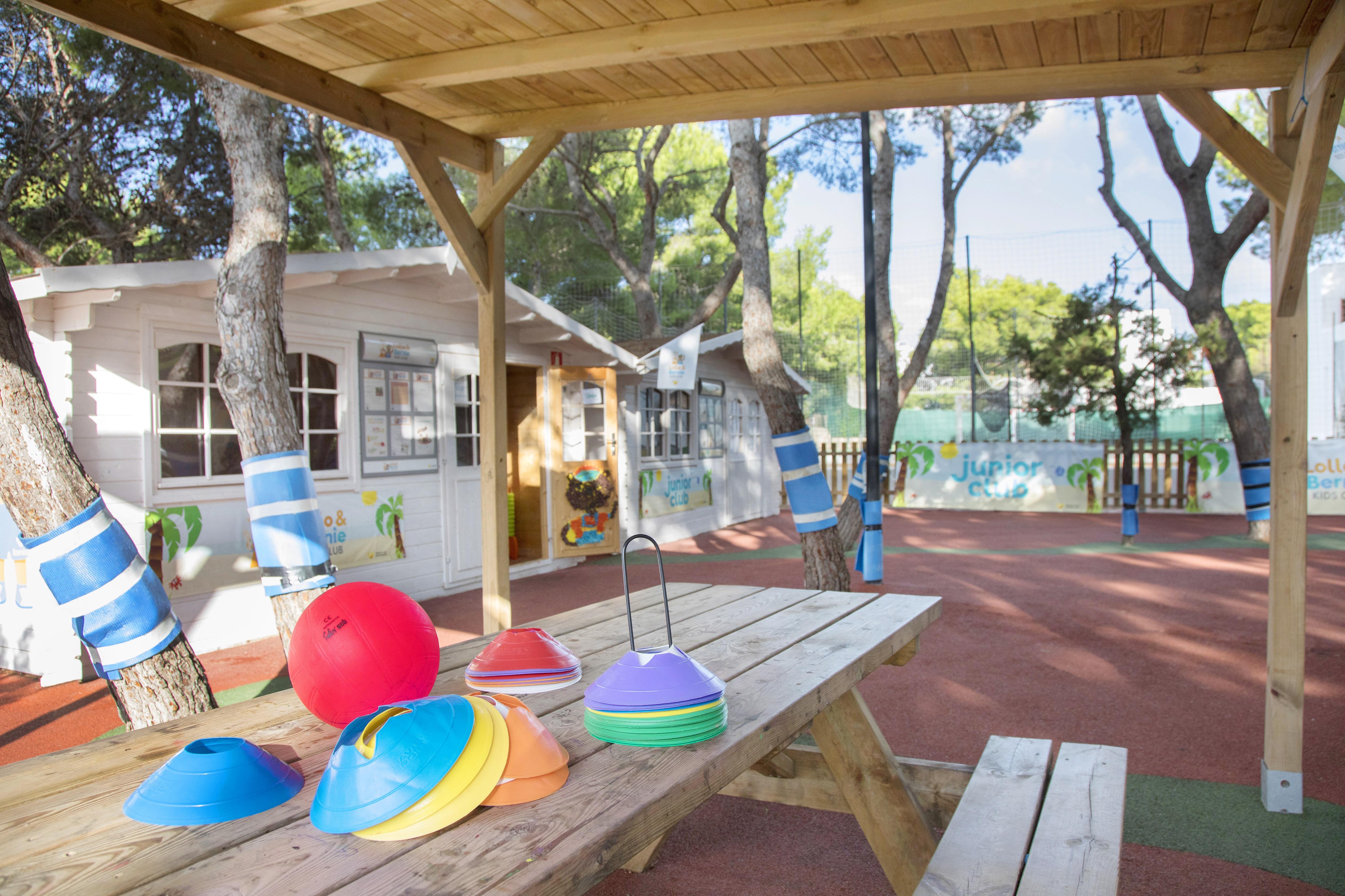 Alua Suites Las Rocas Cala D´Or エクステリア 写真