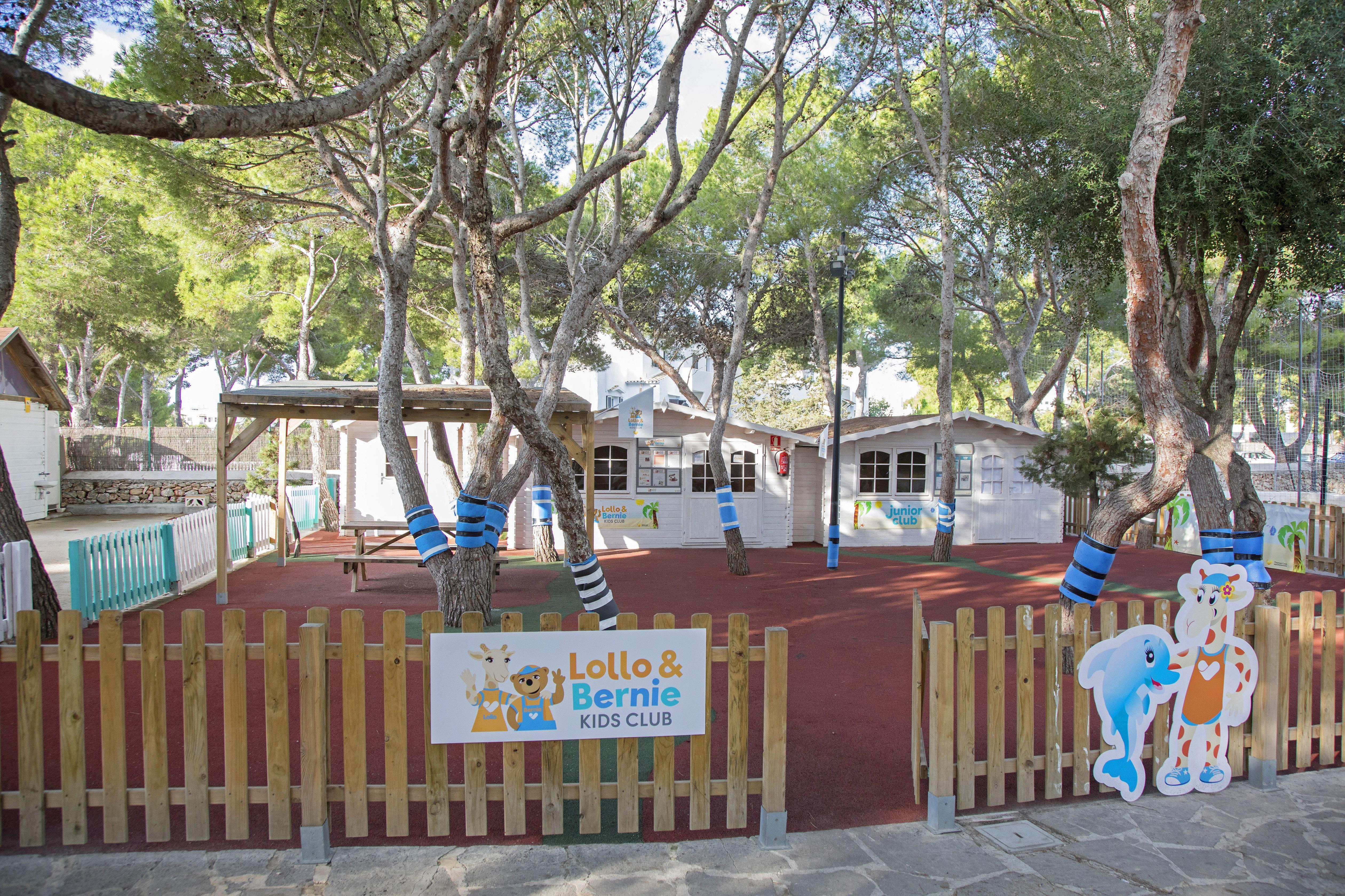 Alua Suites Las Rocas Cala D´Or エクステリア 写真